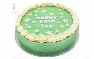 Ivy 16th Cake 1 - Daisy cake