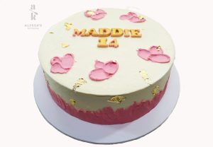 Maddie 14 - Swooshes cake