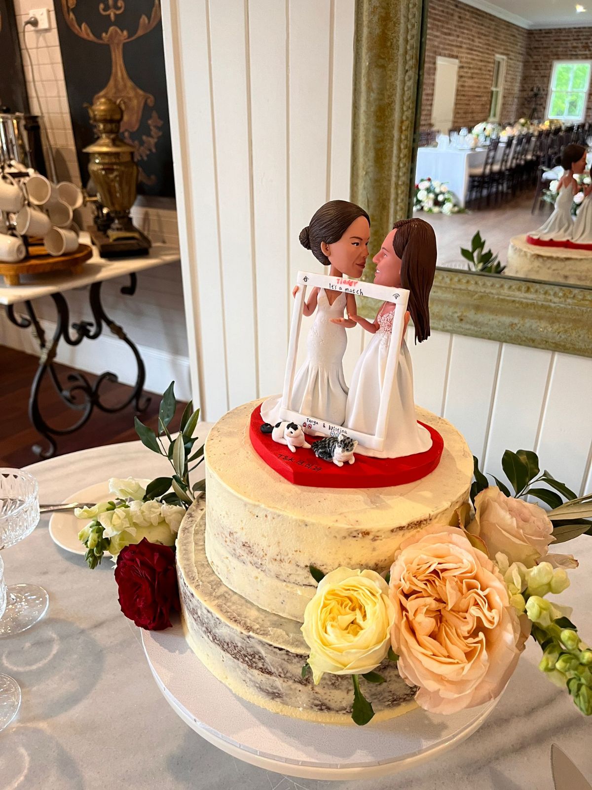 Tanya and Kristina bobble heads - A Perfect Match Dairy-Free Wedding Cake